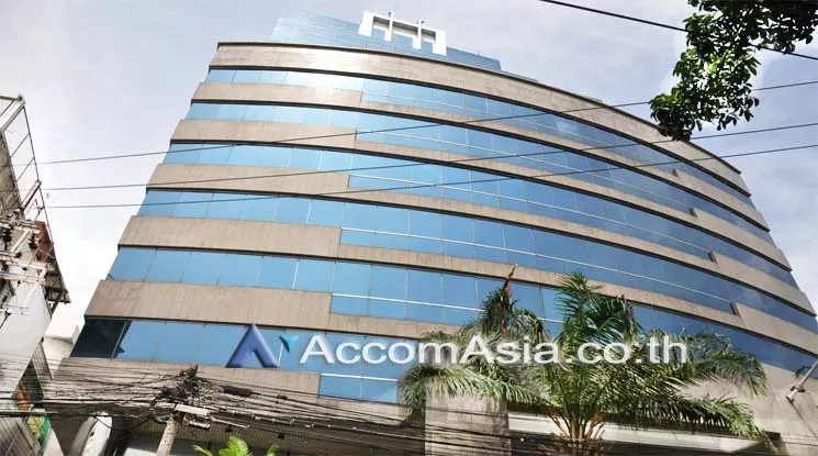 Center Air |  Office space For Rent in Sukhumvit, Bangkok  near BTS Ekkamai (AA10427)